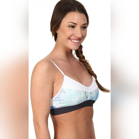 Alo White Tidal Flow Blue sports bra light support bralette - Picture 5 of 6